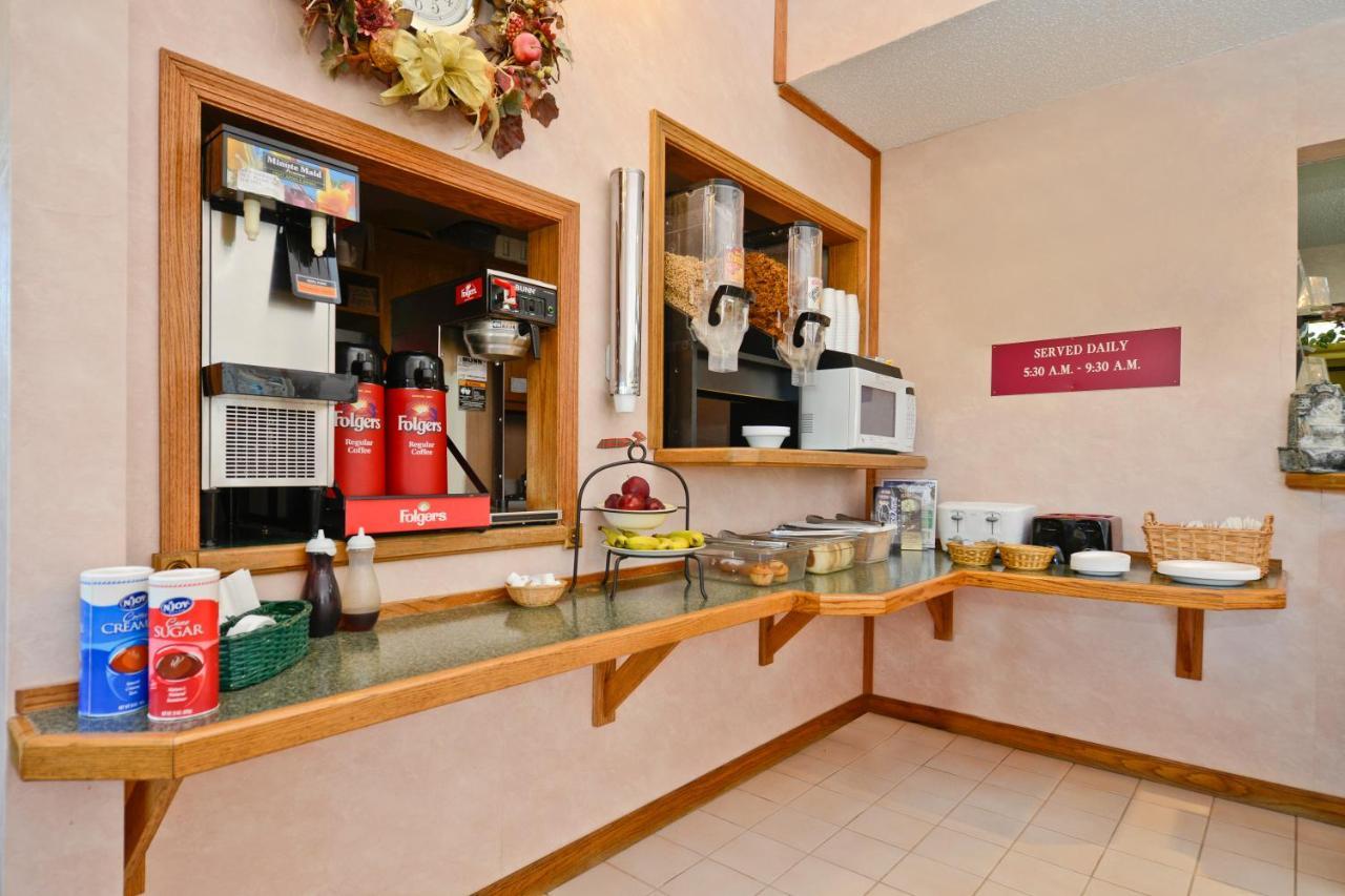 奥索卡斯普林菲尔德美洲最佳价值酒店 奥扎克 外观 照片